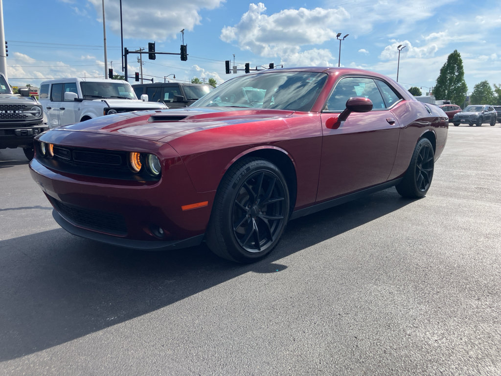 Used 2018 Dodge Challenger SXT Plus RWD image 3
