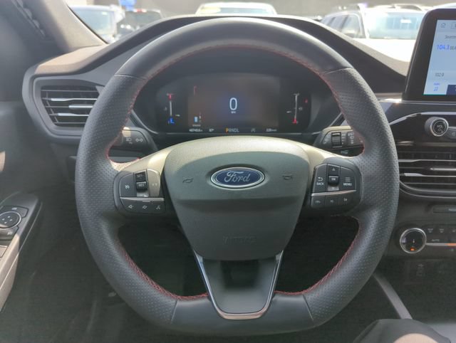 Certified 2025 Ford Escape ST-Line AWD/4WD image 33