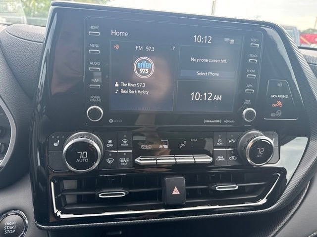 Used 2022 Toyota Highlander XSE AWD/4WD image 16