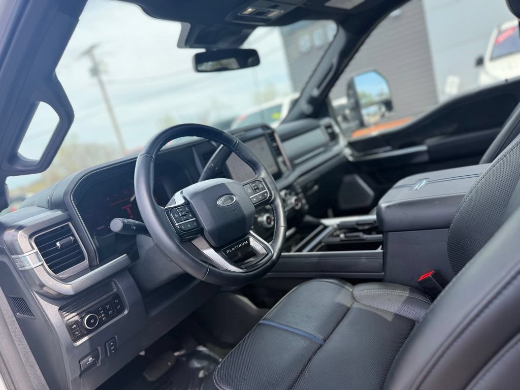 Certified 2025 Ford F450 Platinum w/ FX4 Off-Road Package AWD/4WD image 18