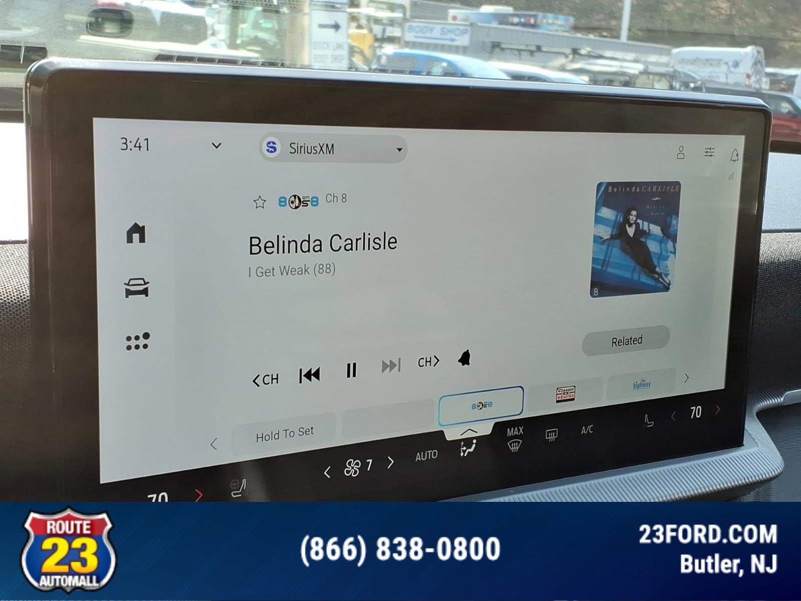 Certified 2025 Ford Explorer ST-Line w/ Premium Package AWD/4WD image 16