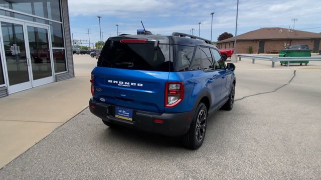 Certified 2025 Ford Bronco Sport Outer Banks w/ Outer Banks Tech Package+ AWD/4WD image 9