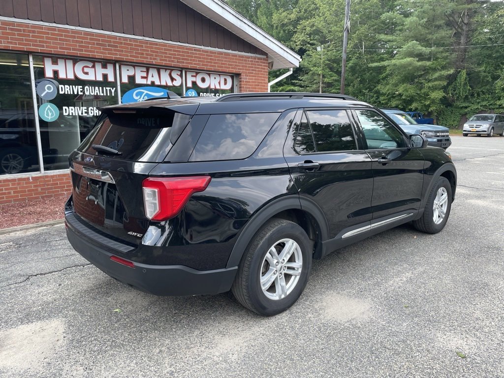 Certified 2022 Ford Explorer XLT image 4