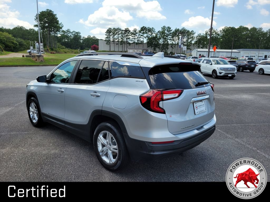 Used 2022 GMC Terrain SLE w/ Driver Convenience Package FWD image 4
