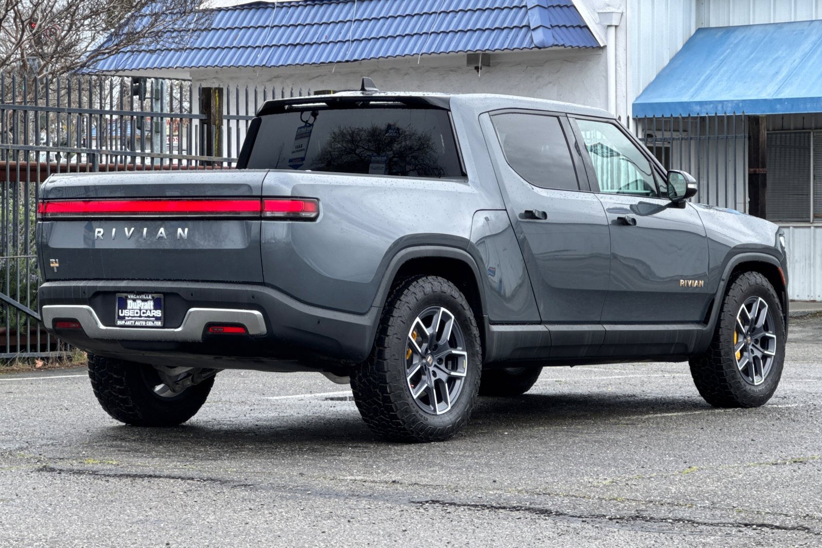 Used 2022 Rivian R1T Launch Edition image 4
