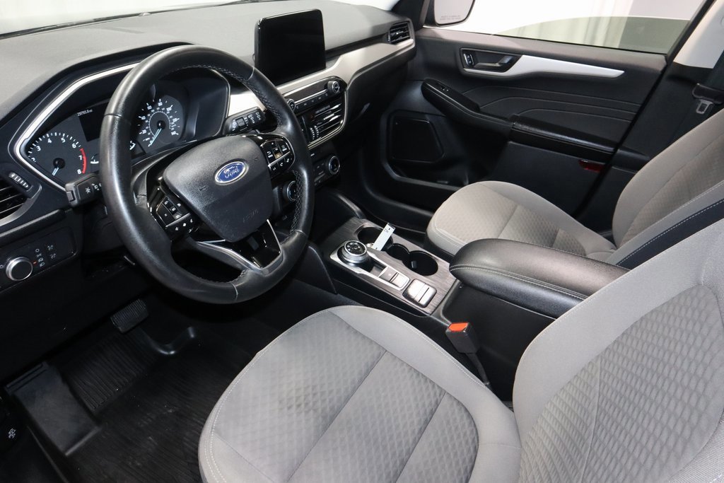 Certified 2022 Ford Escape SE w/ SE Sport Appearance Package image 24