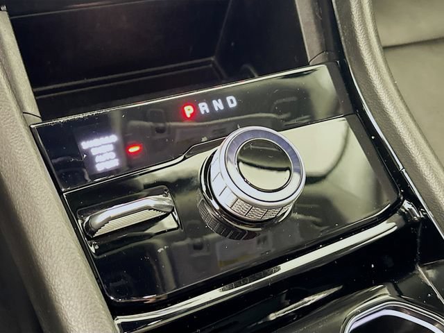 Used 2023 Jeep Grand Cherokee L Limited AWD/4WD image 23
