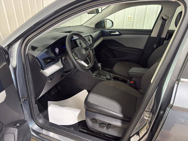 Used 2022 Volkswagen Taos SE AWD/4WD image 2