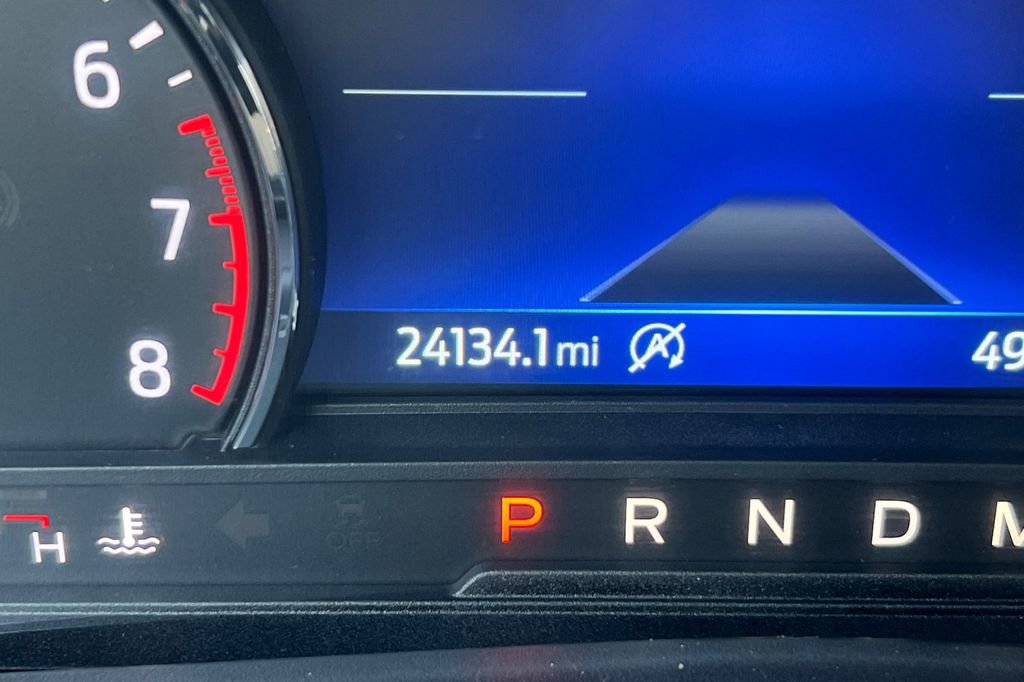 Certified 2020 Ford Explorer XLT w/ Equipment Group 202A image 28