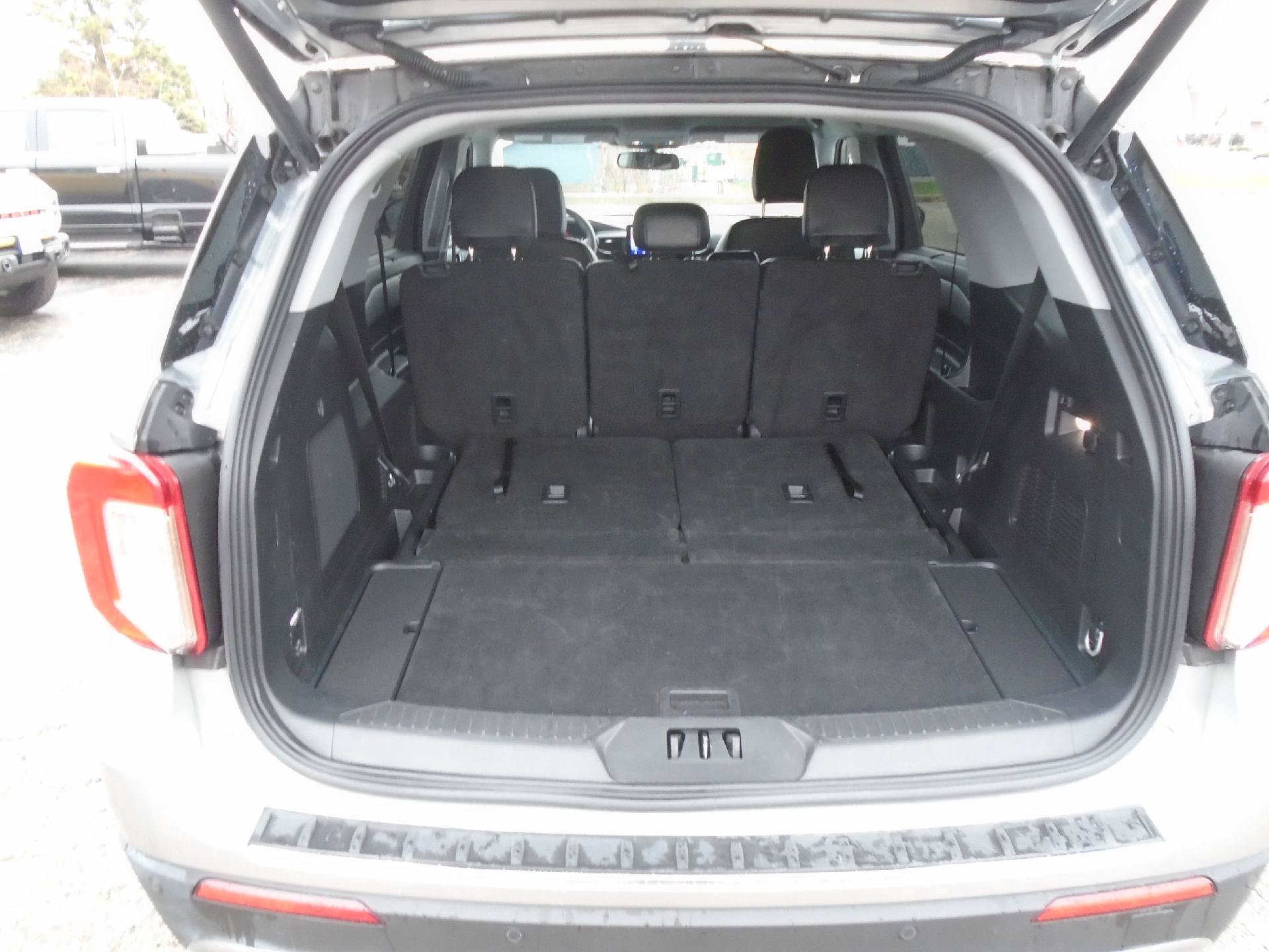 Certified 2024 Ford Explorer Limited AWD/4WD image 7