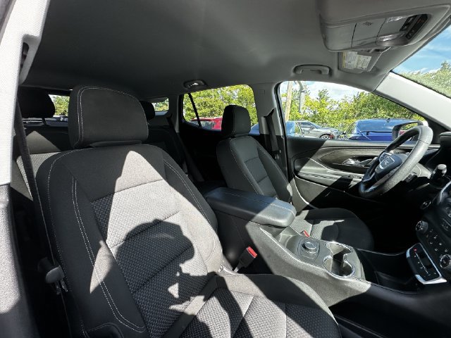 Used 2024 GMC Terrain SLE FWD image 34