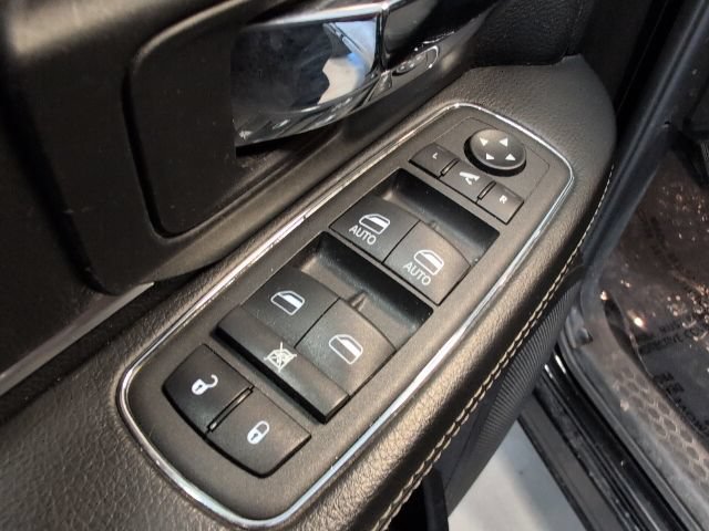 Used 2022 RAM 1500 Warlock AWD/4WD image 13