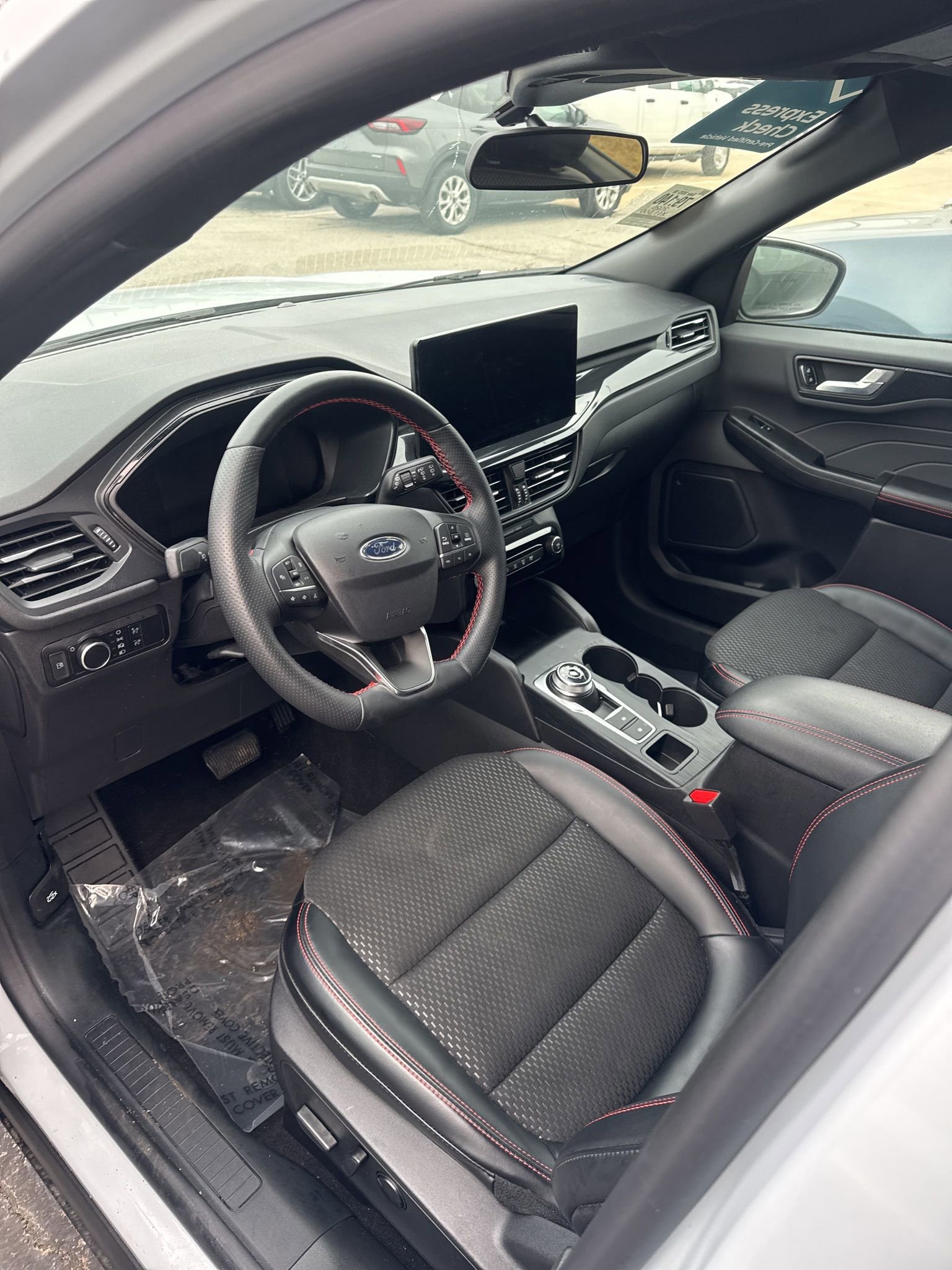 Certified 2025 Ford Escape ST-Line w/ Equipment Group 301A image 5