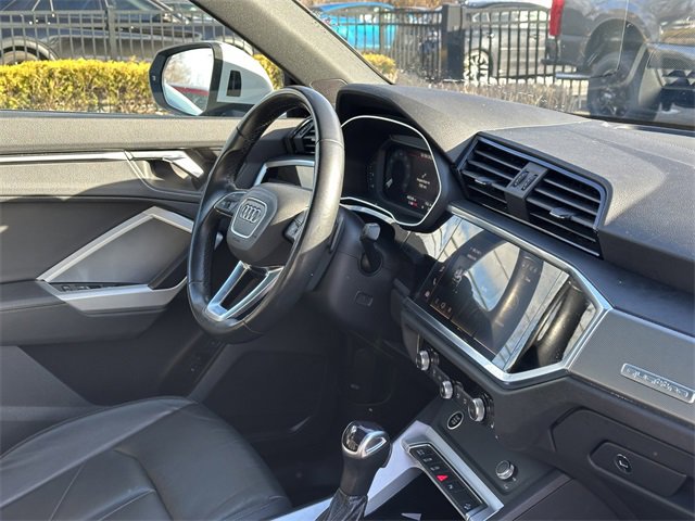 Used 2024 Audi Q3 2.0T Premium image 32