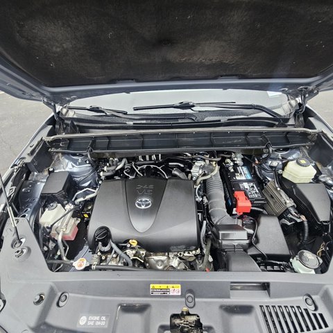 Used 2021 Toyota Highlander Limited image 10