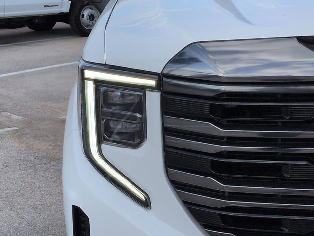 Used 2023 GMC Sierra 1500 AT4 w/ AT4 Preferred Package image 9