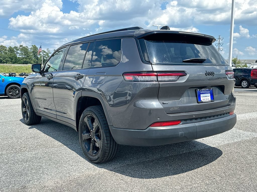 Used 2023 Jeep Grand Cherokee L Laredo RWD image 6