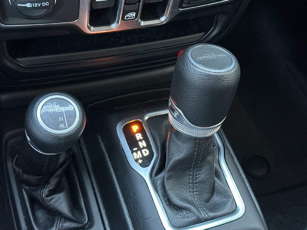 Used 2023 Jeep Gladiator Sport AWD/4WD image 19
