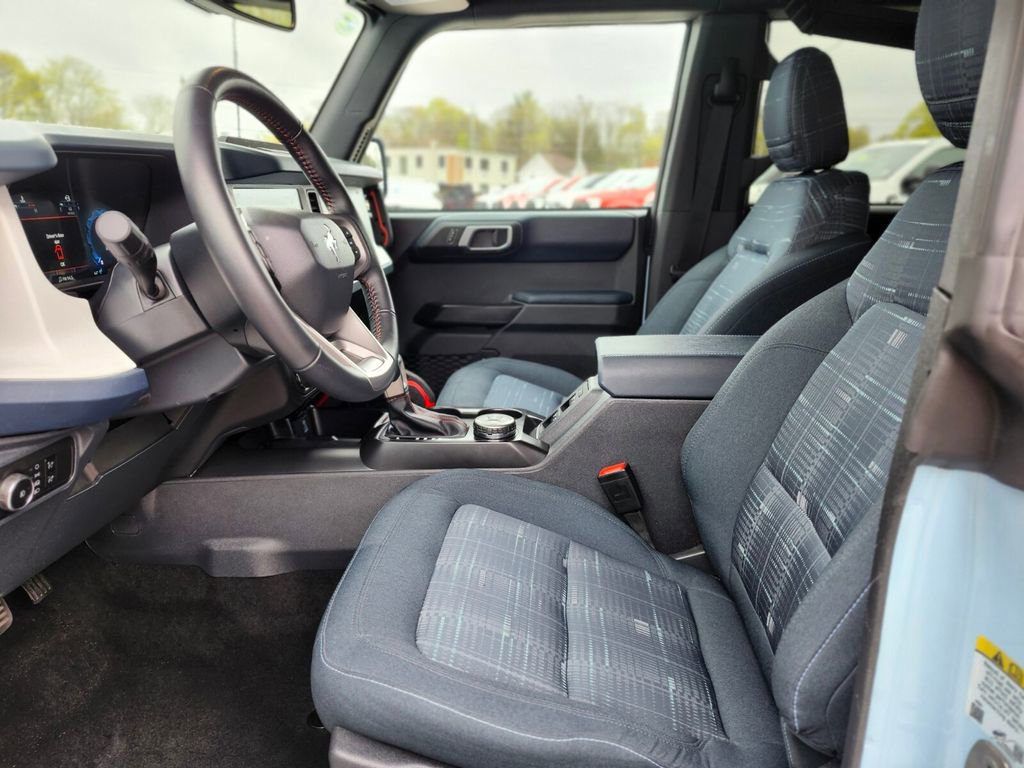 Certified 2025 Ford Bronco Heritage Edition AWD/4WD image 17