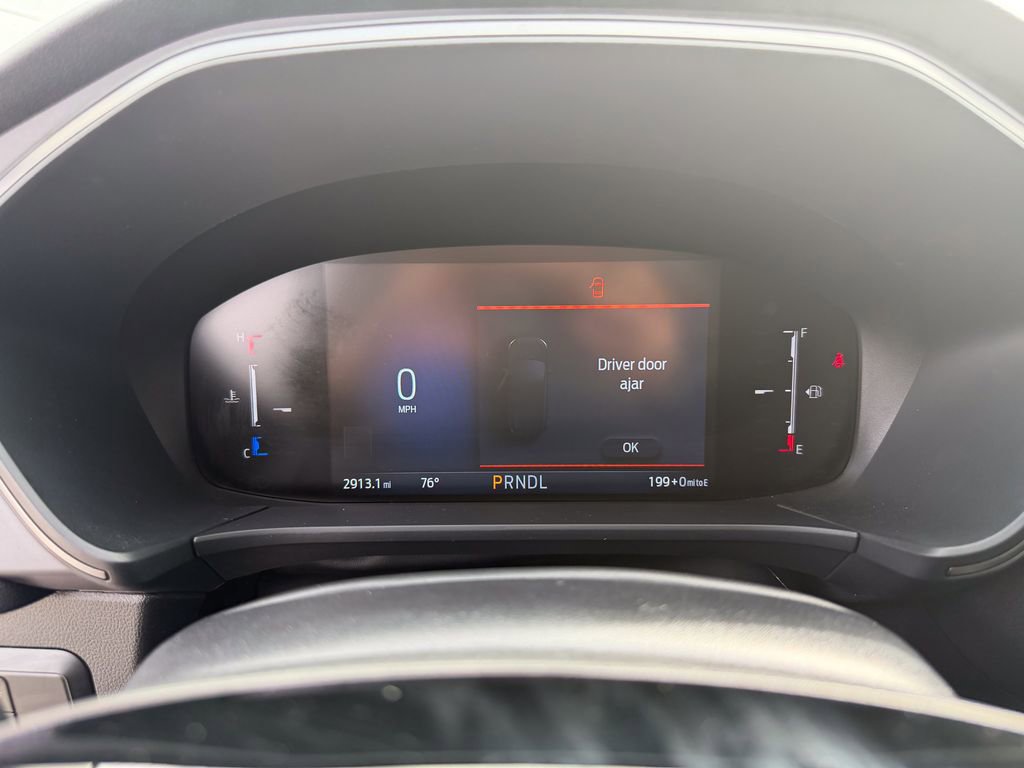 Certified 2025 Ford Escape SE image 28