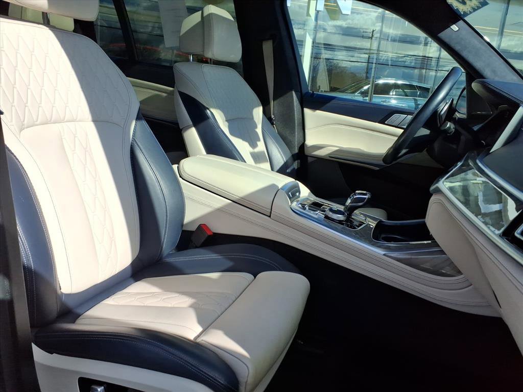 Used 2019 BMW X7 xDrive50i w/ Premium Package image 17