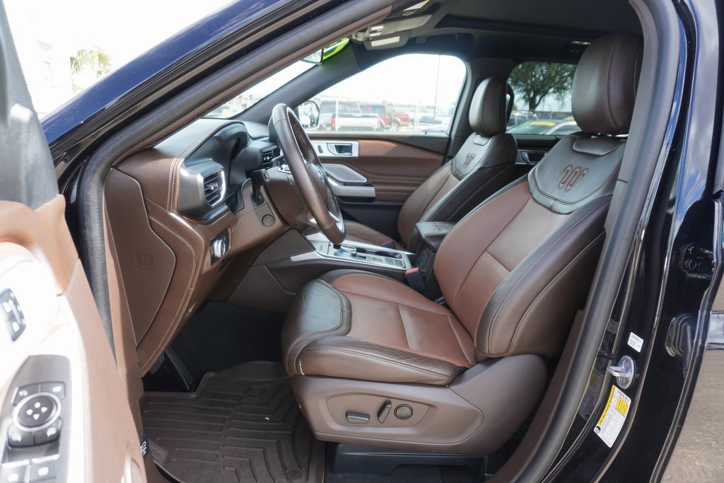 Certified 2023 Ford Explorer King Ranch w/ Technology Package image 4