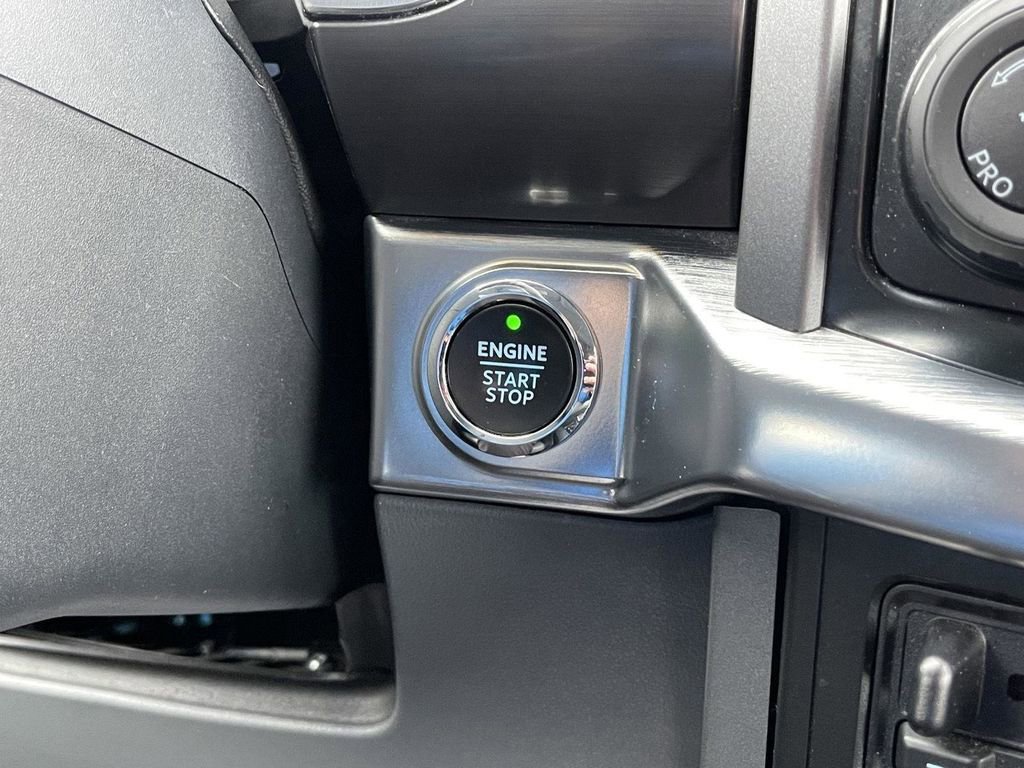 Certified 2022 Ford F150 Lariat image 30