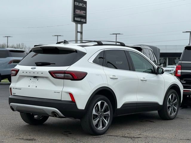 Certified 2023 Ford Escape Platinum AWD/4WD image 40