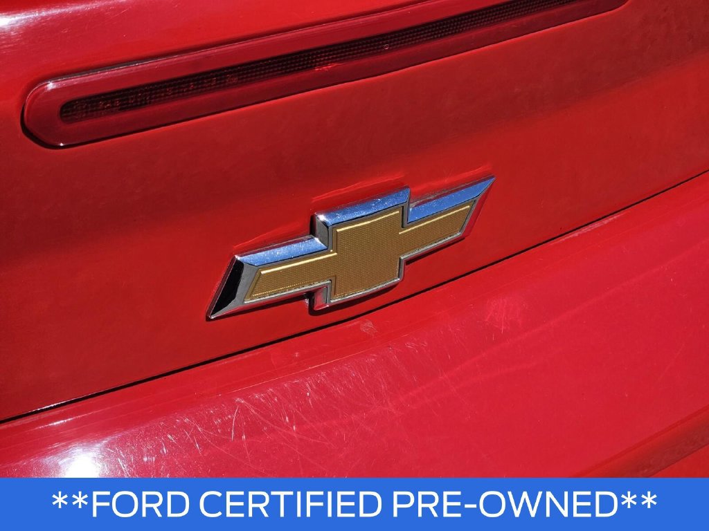 Used 2020 Chevrolet Camaro LT RWD image 8