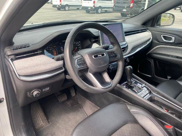 Used 2024 Jeep Compass Latitude AWD/4WD image 12