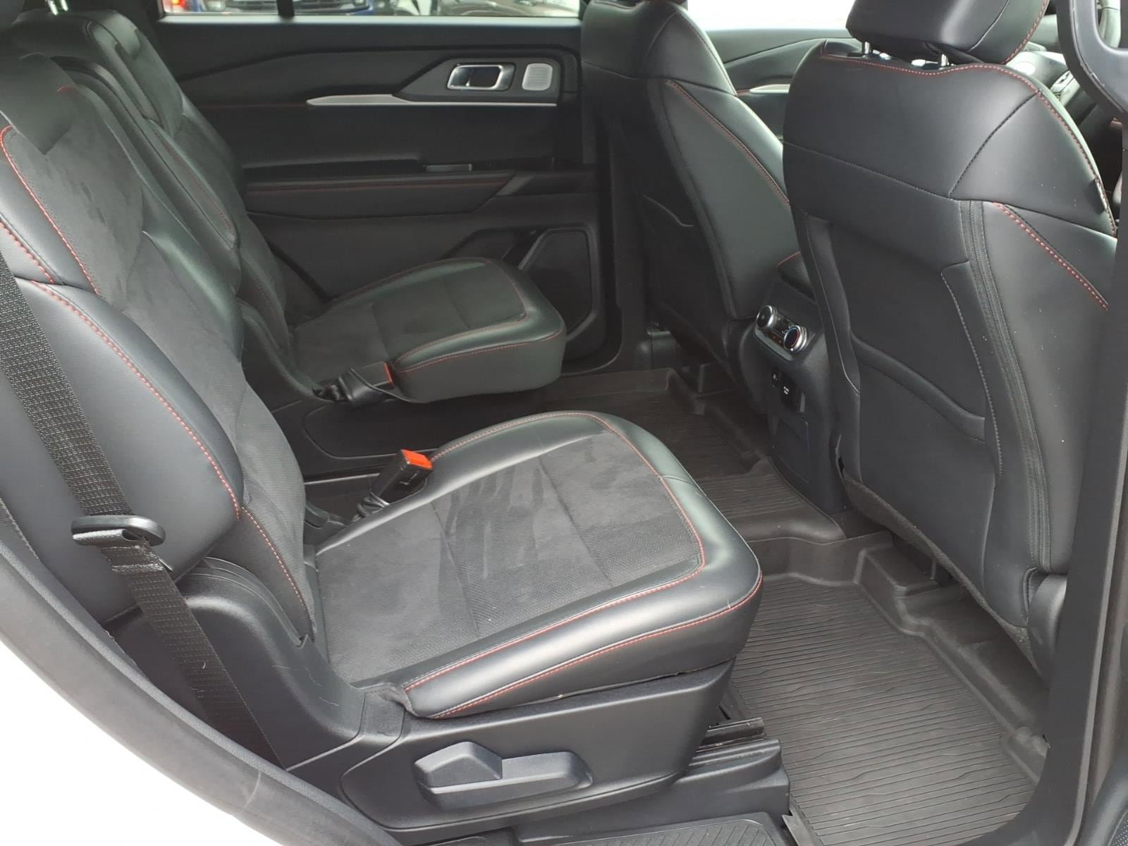 Certified 2025 Ford Explorer ST w/ Sun And Sound Package AWD/4WD image 28