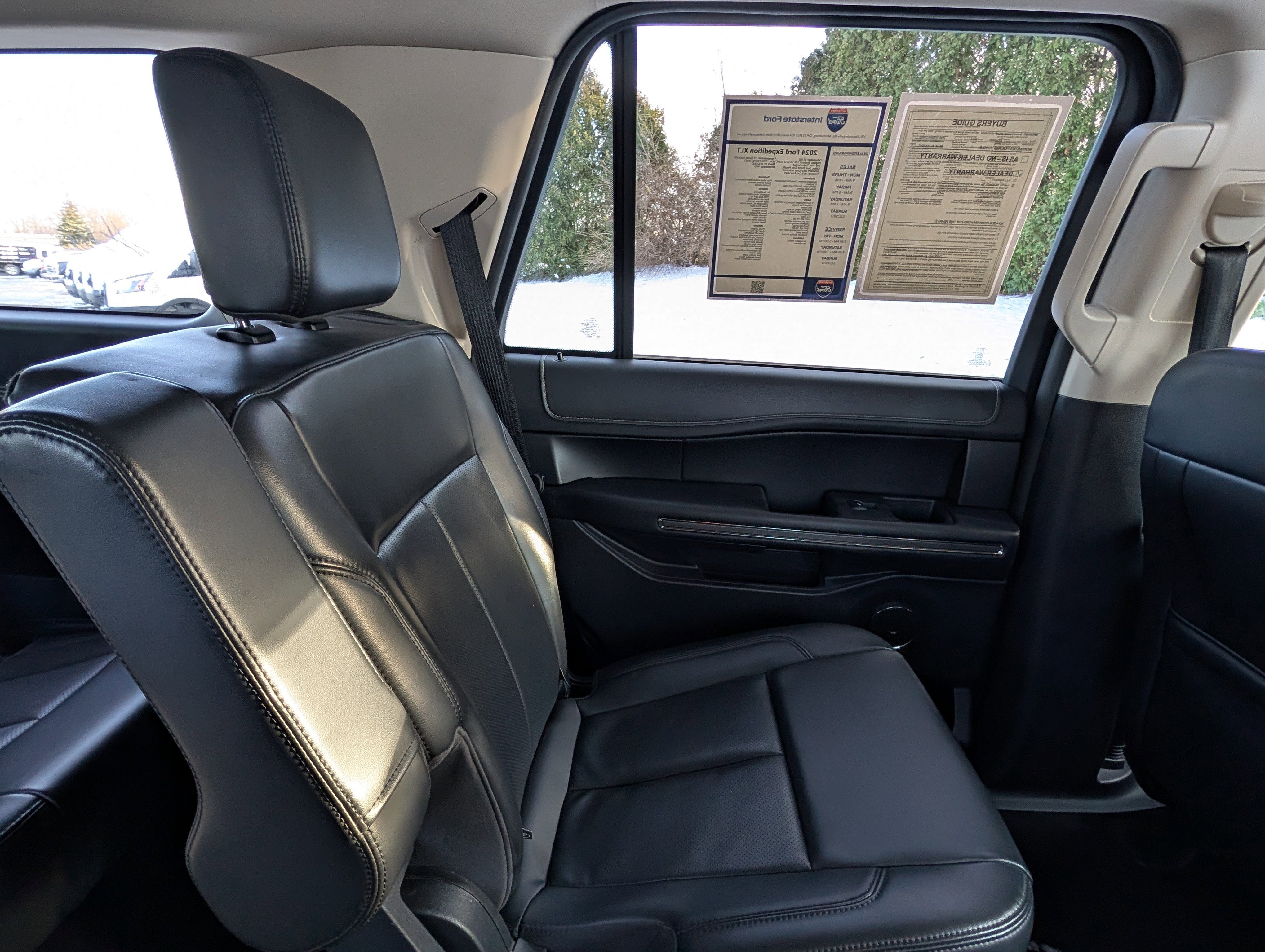 Certified 2024 Ford Expedition XLT image 34