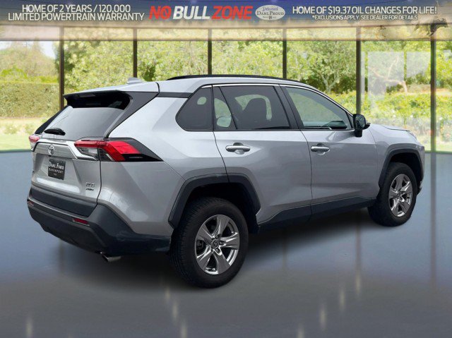 Used 2023 Toyota RAV4 XLE AWD/4WD image 5