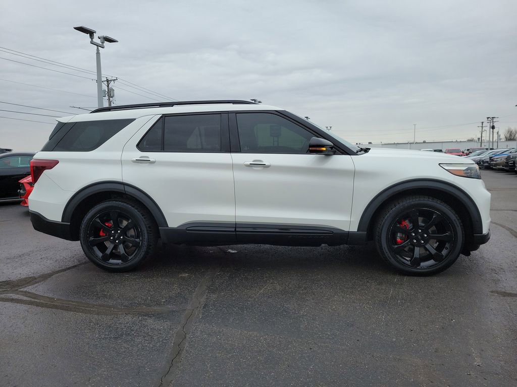 Certified 2020 Ford Explorer ST w/ ST High-Performance Pack image 3