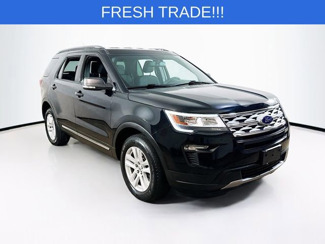 Certified 2019 Ford Explorer XLT w/ Equipment Group 201A image 5