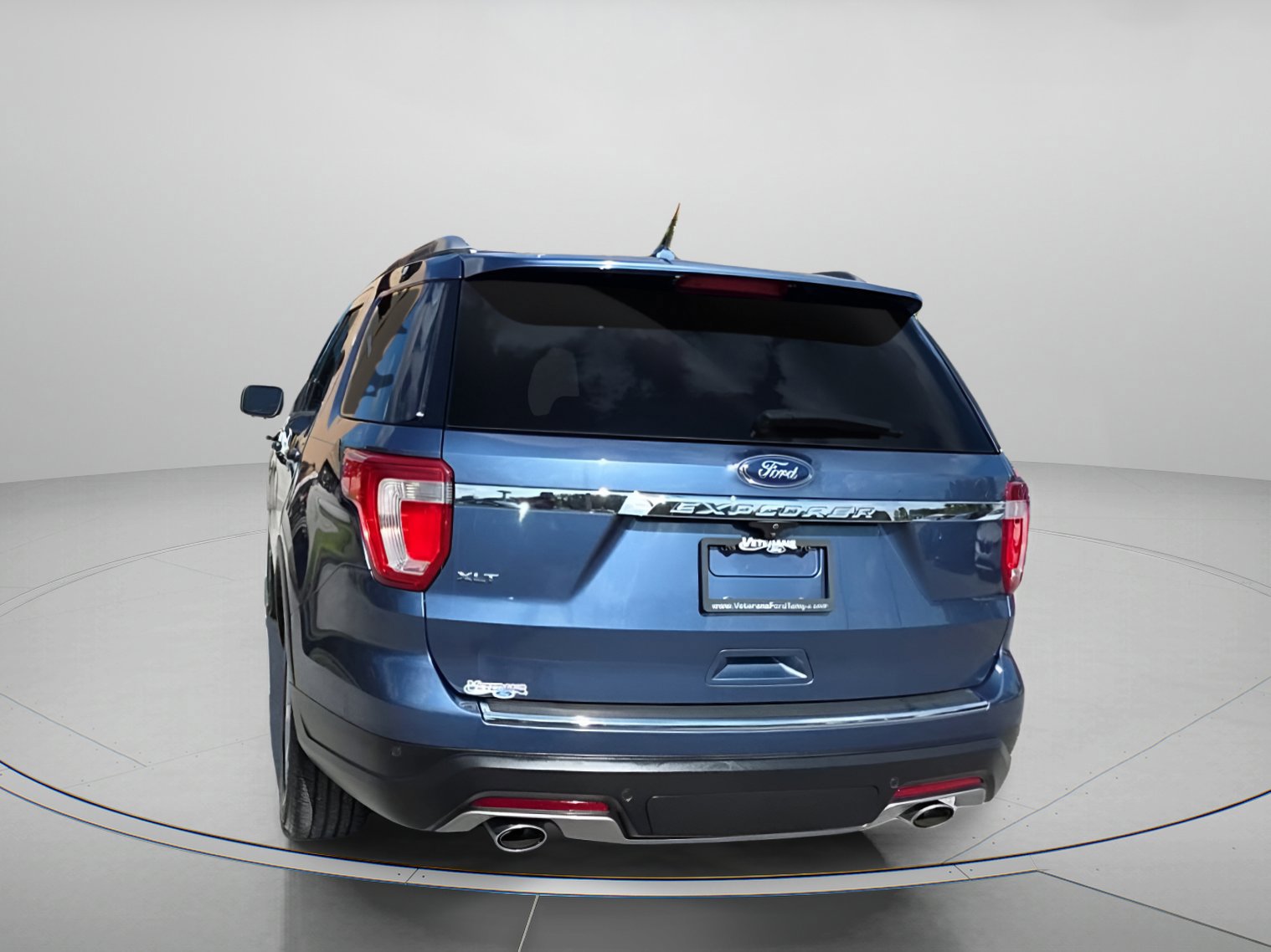 Certified 2018 Ford Explorer XLT w/ Equipment Group 202A image 16