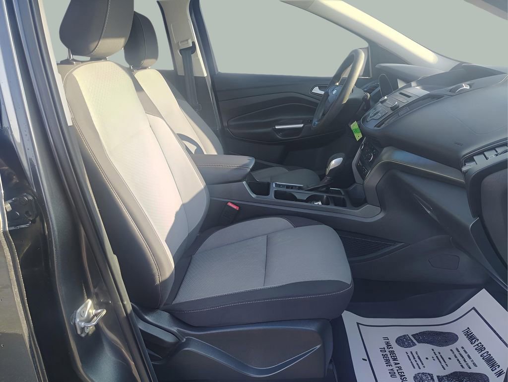 Certified 2018 Ford Escape SE image 32