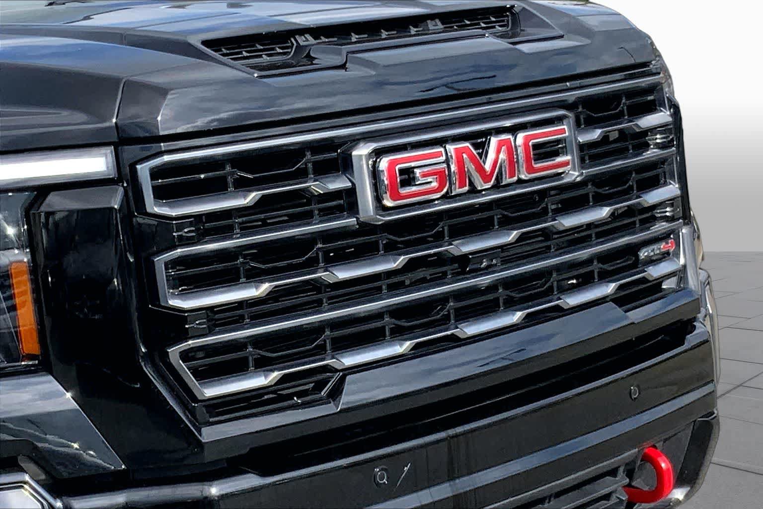 Used 2024 GMC Sierra 2500 AT4 w/ AT4 Premium Plus Package AWD/4WD image 27