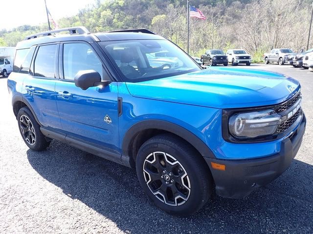Certified 2025 Ford Bronco Sport Outer Banks w/ Outer Banks Tech Package+ AWD/4WD image 11