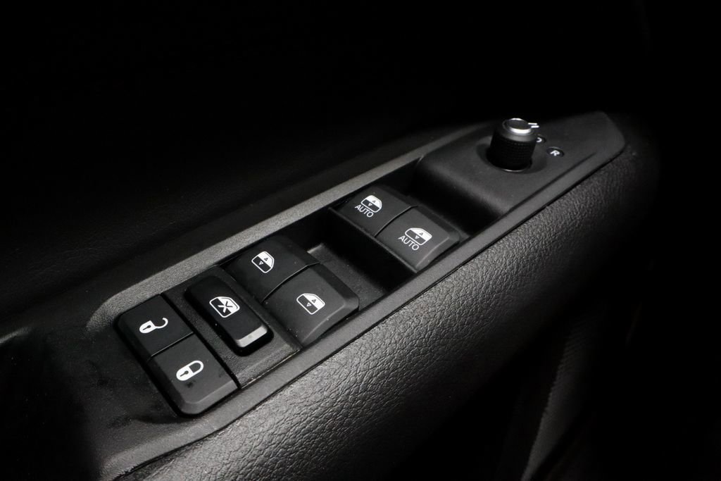 Used 2022 Jeep Compass Trailhawk image 25