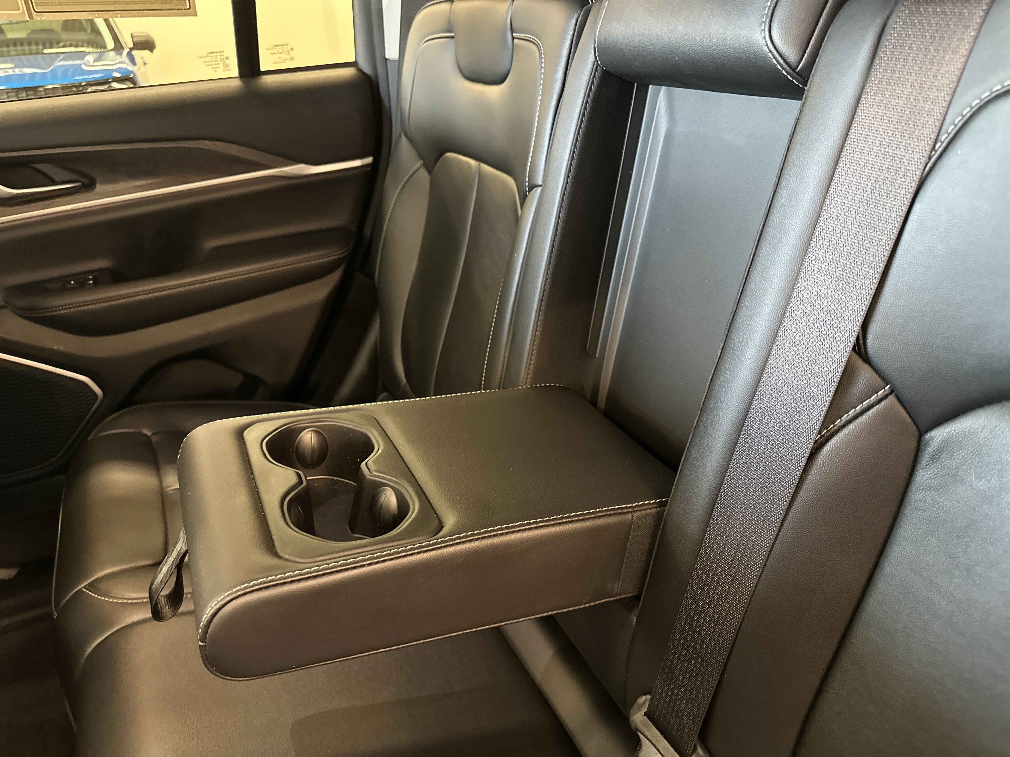 Used 2022 Jeep Grand Cherokee Limited w/ Trailer Tow Prep Group (B) image 28