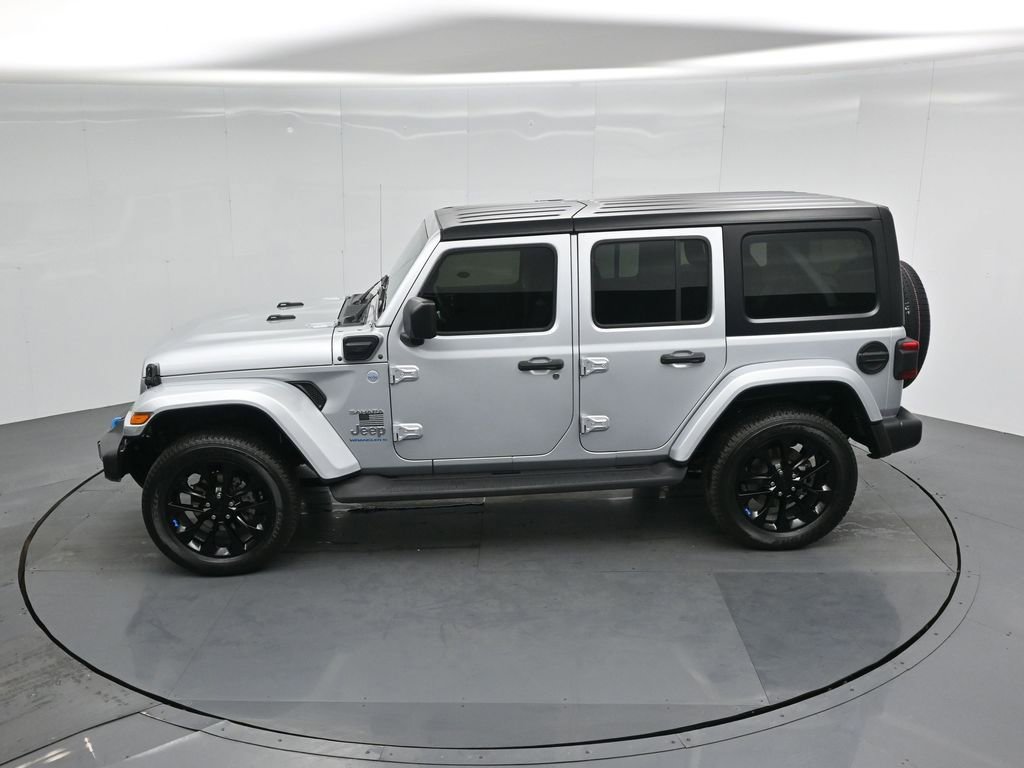 Used 2023 Jeep Wrangler Unlimited Sahara w/ Cold Weather Group image 43