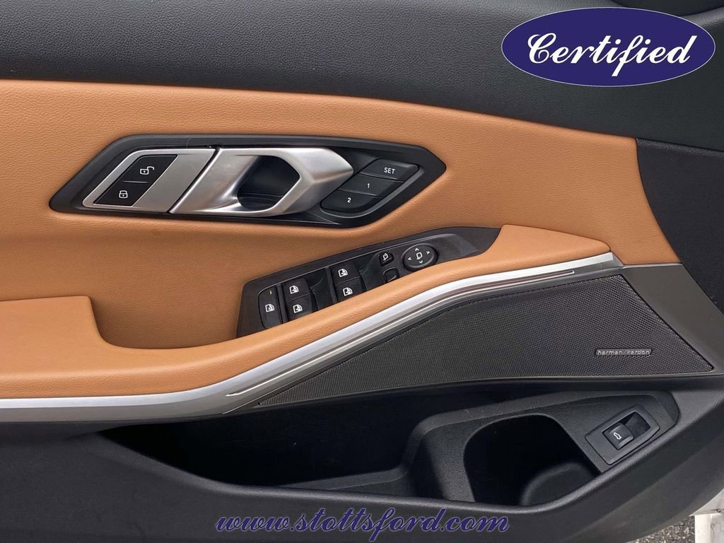 Used 2023 BMW 330i Sedan w/ Premium Package image 16
