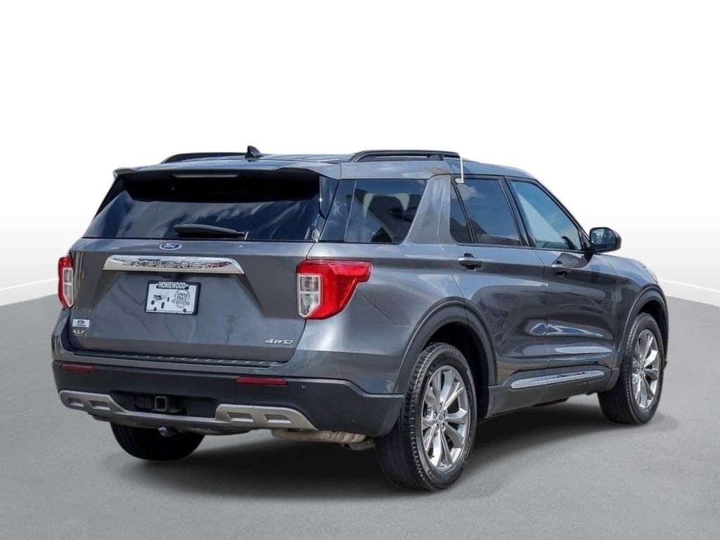 Certified 2023 Ford Explorer XLT w/ Equipment Group 202A AWD/4WD image 8