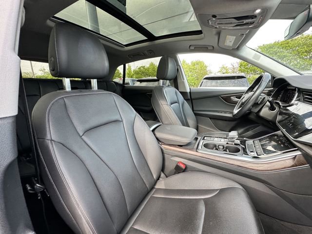 Used 2020 Audi Q8 Premium Plus AWD/4WD image 35