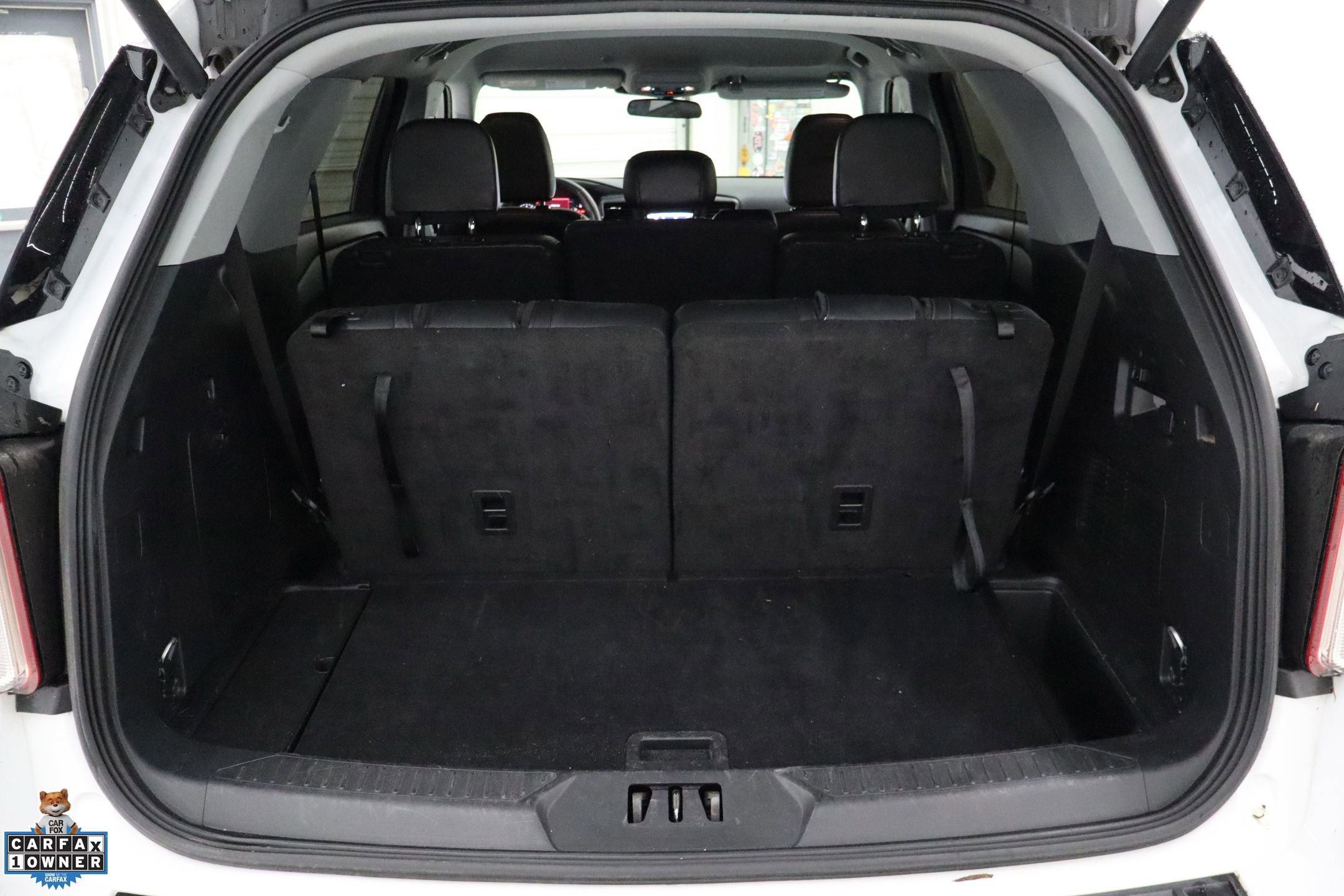 Certified 2024 Ford Explorer XLT w/ Equipment Group 202A image 27