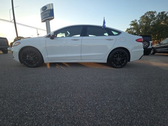 Certified 2020 Ford Fusion SE w/ Equipment Group 151A FWD image 5