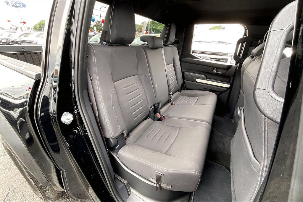 Used 2024 Toyota Tacoma TRD Off-Road AWD/4WD image 26