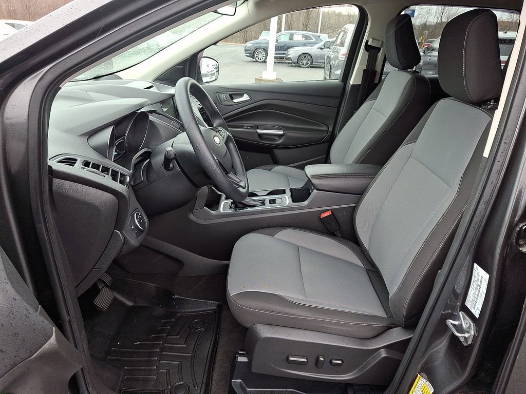 Certified 2018 Ford Escape SE w/ SE Sync 3 Package image 13
