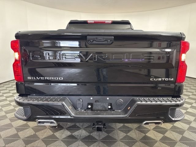 Used 2025 Chevrolet Silverado 1500 Custom Trail Boss AWD/4WD image 21